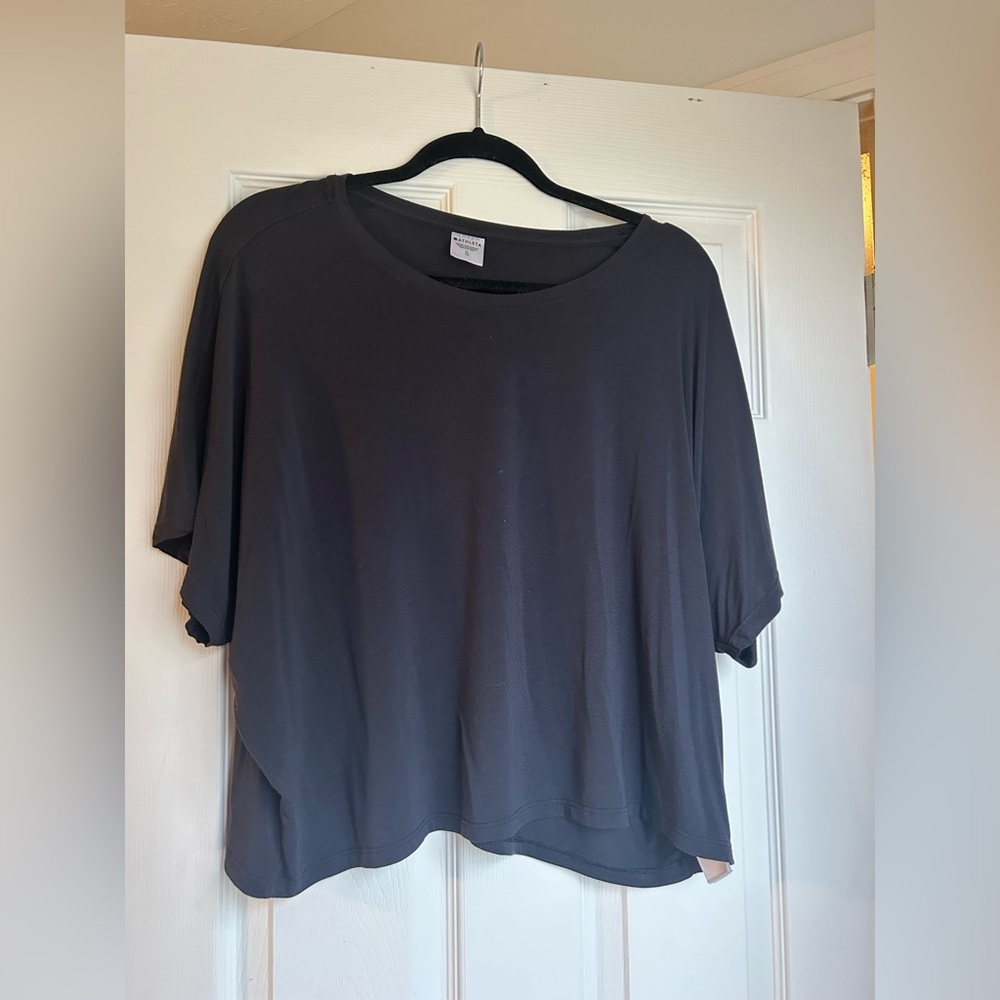 Women's athleta Black cropped top; size XL; $25